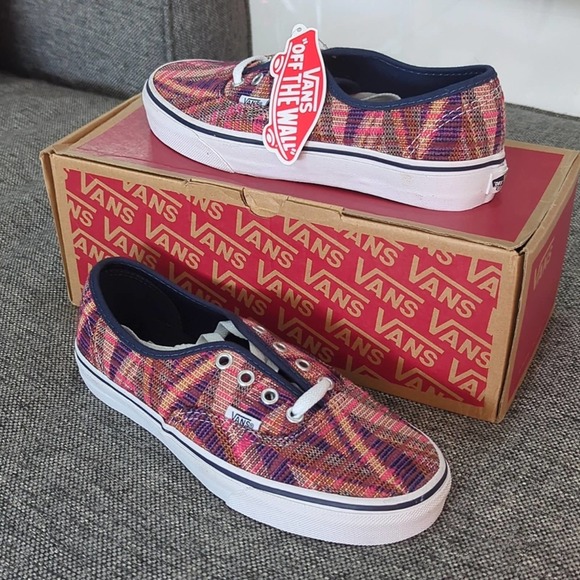 Vans Shoes - Vans Off the Wall Woven Chevron Pink/TrWht Skate Tennis Shoe Women's Size 7